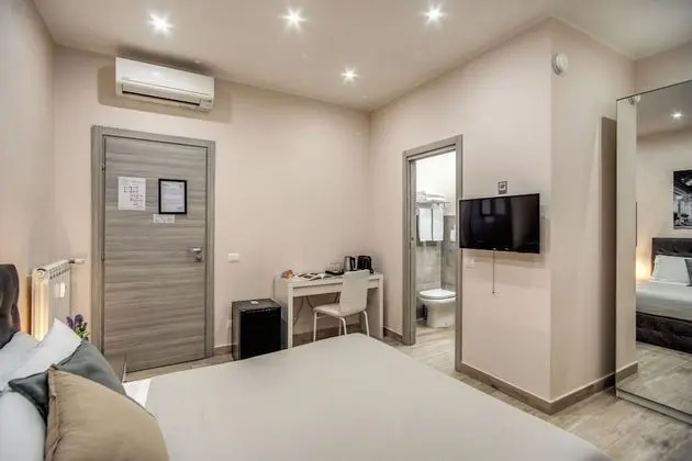 Premium Tek Büyük Yataklı Oda