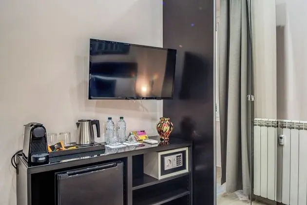 Premium Tek Büyük Yataklı Oda