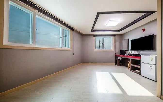 Oda (Ondol Pension (with ocean view Euro b)