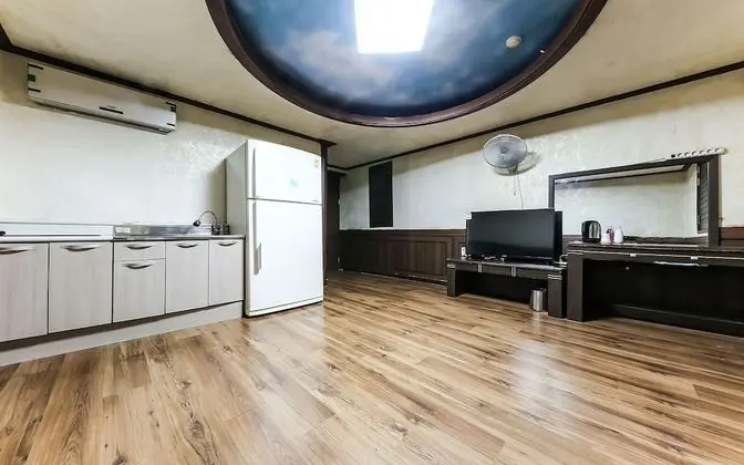 Oda (Pension Room)