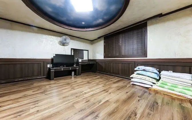 Oda (Pension Room)