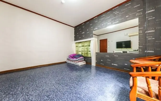 Oda (Family room)