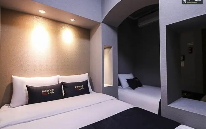 Oda ([Motel Building]-Queen + Single Room )