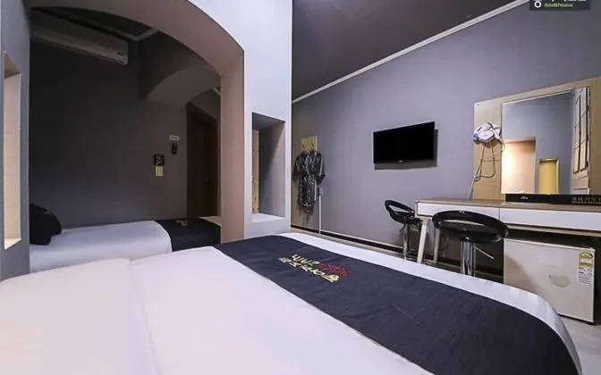 Oda ([Motel Building]-Queen + Single Room )