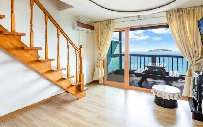 Oda (Happy 2 (Ocean View Duplex))
