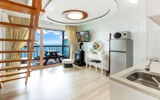 Oda (Happy 2 (Ocean View Duplex))