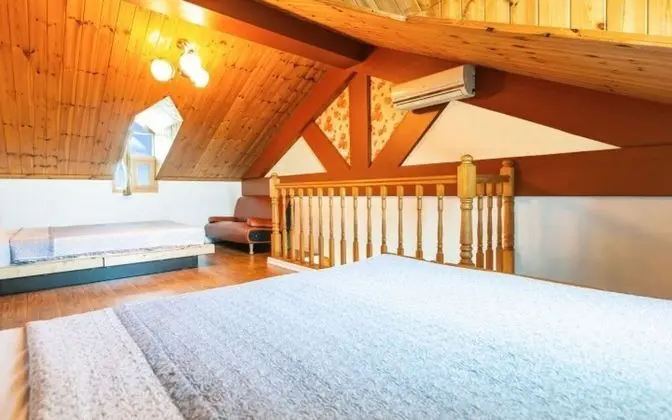 Oda (Happy 2 (Ocean View Duplex))