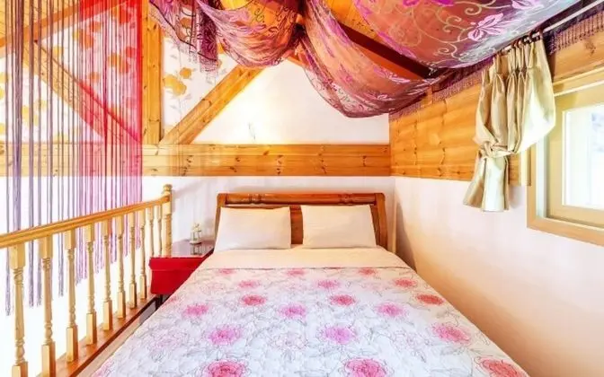 Oda (Love Room 3 (Ocean View Duplex))