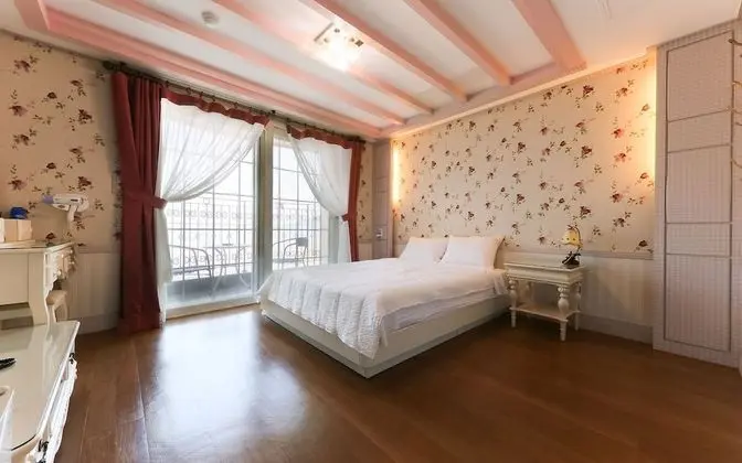 Oda (Standard Double Room)