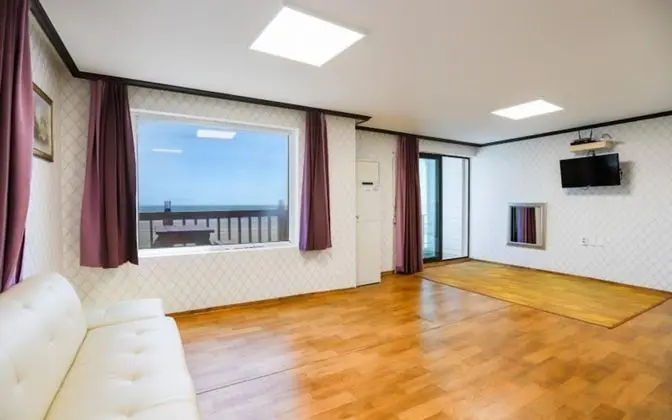 Oda (Seagull (2nd floor ocean view))