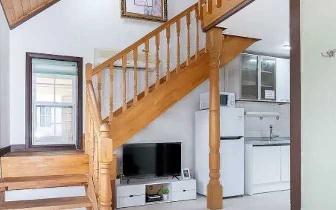 Oda ((Duplex) Room 201)