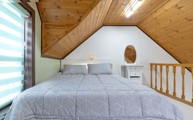 Oda ((Duplex) Room 201)