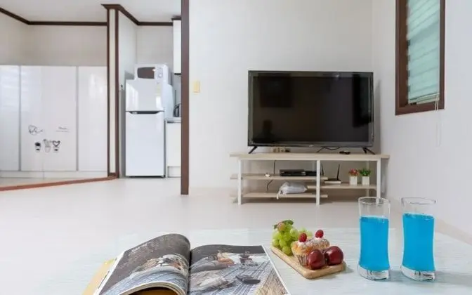 Oda ((Studio) Room 102)
