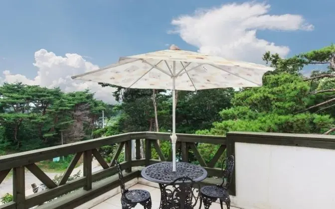 Oda (40 pyeong on two floors in Dusol-dong)