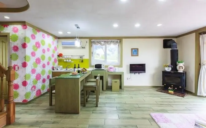 Oda (Hansol-dong 2nd floor 30 pyeong)