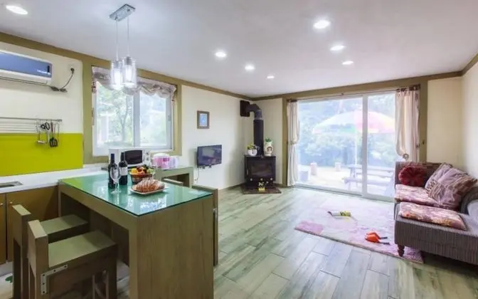 Oda (Hansol-dong 2nd floor 30 pyeong)