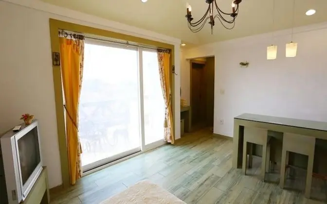 Oda (Sesol-dong unshared house 80 pyeong)