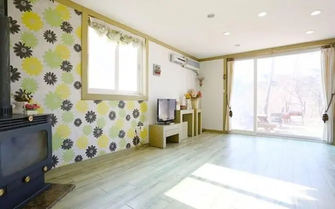 Oda (Sesol-dong unshared house 80 pyeong)
