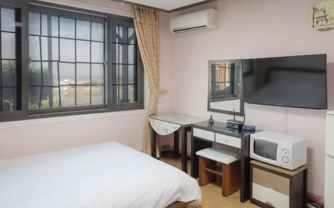 Oda (Annex building 1st floor (3 rooms))