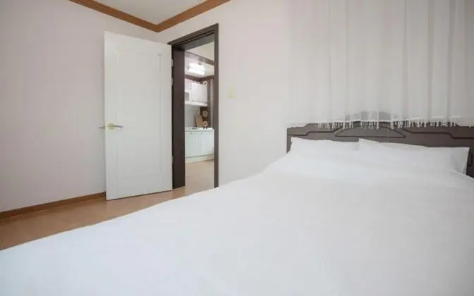 Oda (Building 4 Room 102 (living room bedr)