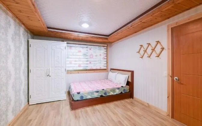 Oda (Sarangchae (Group Room))