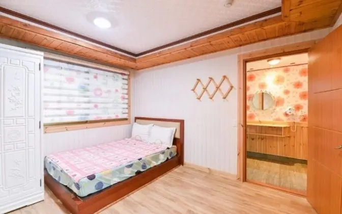 Oda (Sarangchae (Group Room))