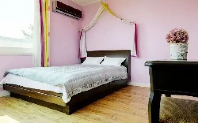 Oda (Room 201)