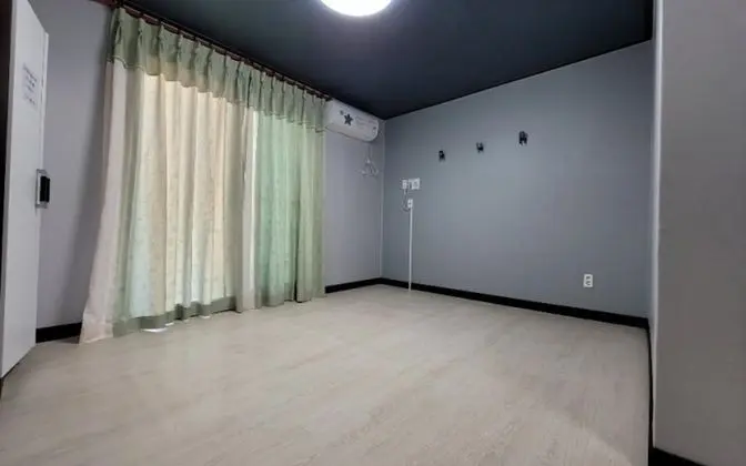 Oda (Building A Room 101 (Ondol Room) Pet )