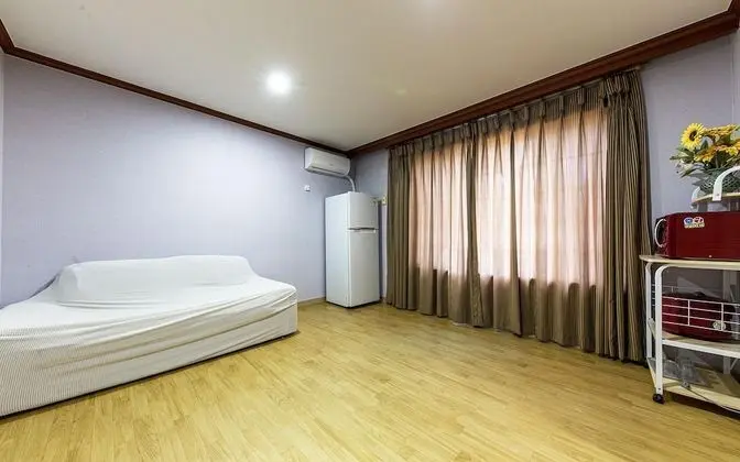 Oda (Ondol Room with Separate Bedroom - Pe)