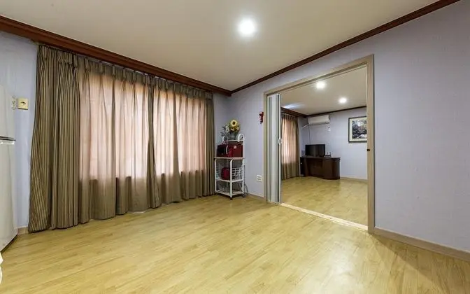 Oda (Ondol Room with Separate Bedroom - Pe)