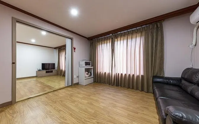 Oda (Ondol Room with Separate Bedroom - Pe)
