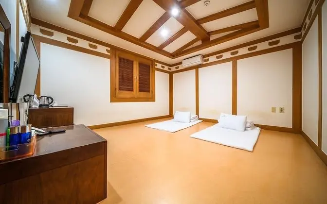 Oda (Suite Room (Ondol))