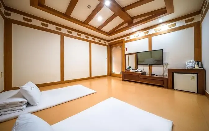 Oda (Suite Room (Ondol))