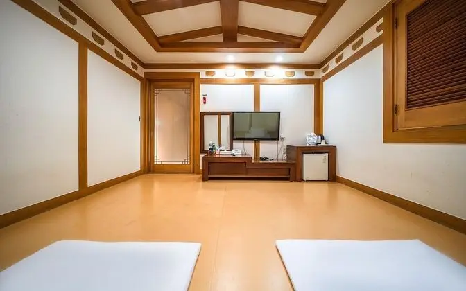 Oda (Suite Room (Ondol))