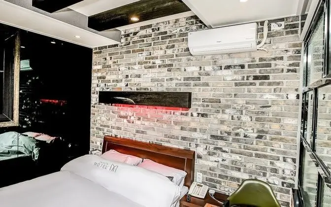 Oda (Special Room)