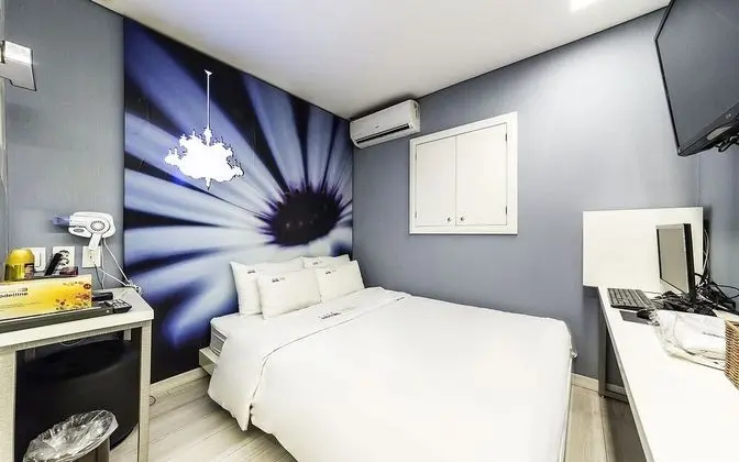 Oda (Standard room-early check-in late che)