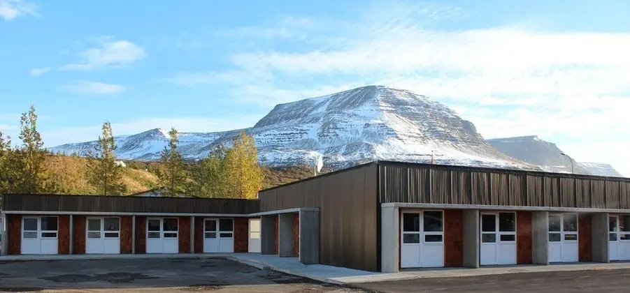 Tek Büyük Yataklı Oda, Ek Bina