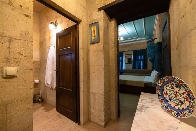 Geleneksel Oda, Manzarasız, Balkonlu