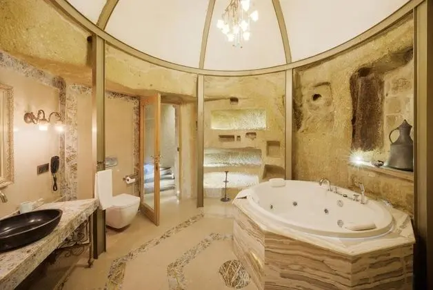 Presidential Suite,    , Şömineli ve Jakuzili