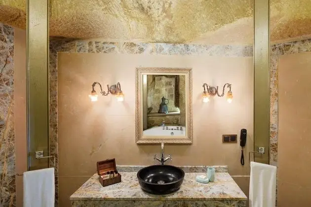 Presidential Suite,    , Şömineli ve Jakuzili