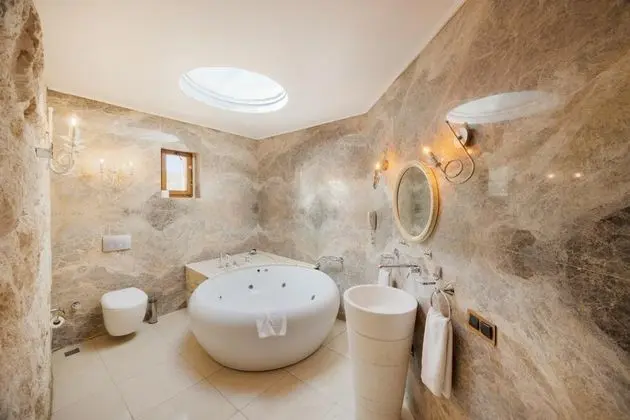 Presidential Suite,    , Şömineli ve Jakuzili