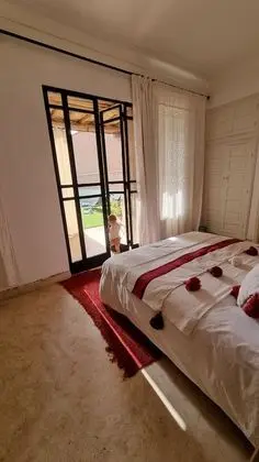 Superior Tek Büyük Yataklı Oda, 1 Büyük (Queen) Boy Yatak, Havuz Manzaralı