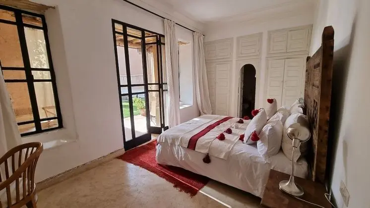 Superior Tek Büyük Yataklı Oda, 1 Büyük (Queen) Boy Yatak, Havuz Manzaralı