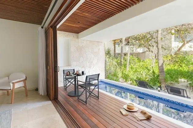 Jungle View Suite
