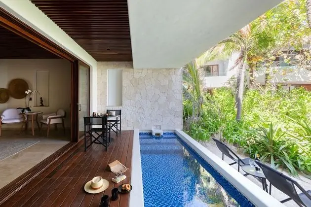 Jungle View Suite