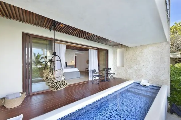 Jungle View Suite