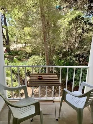 Üç Kişilik Oda, Balkon