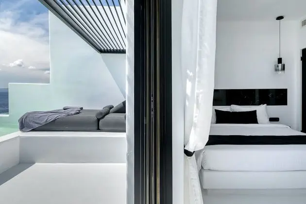 Deluxe Triple Sea View with Private Pool