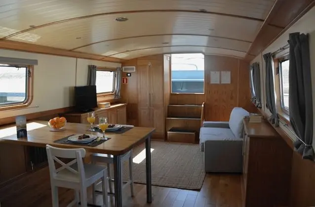 Docket Boat, 1 Bedroom