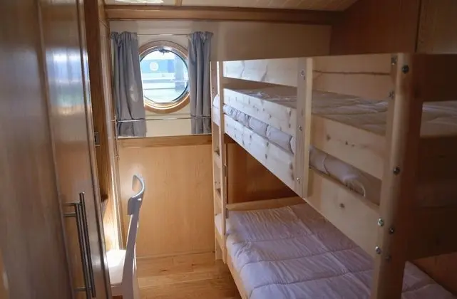 Docket Boat, 2 Bedrooms